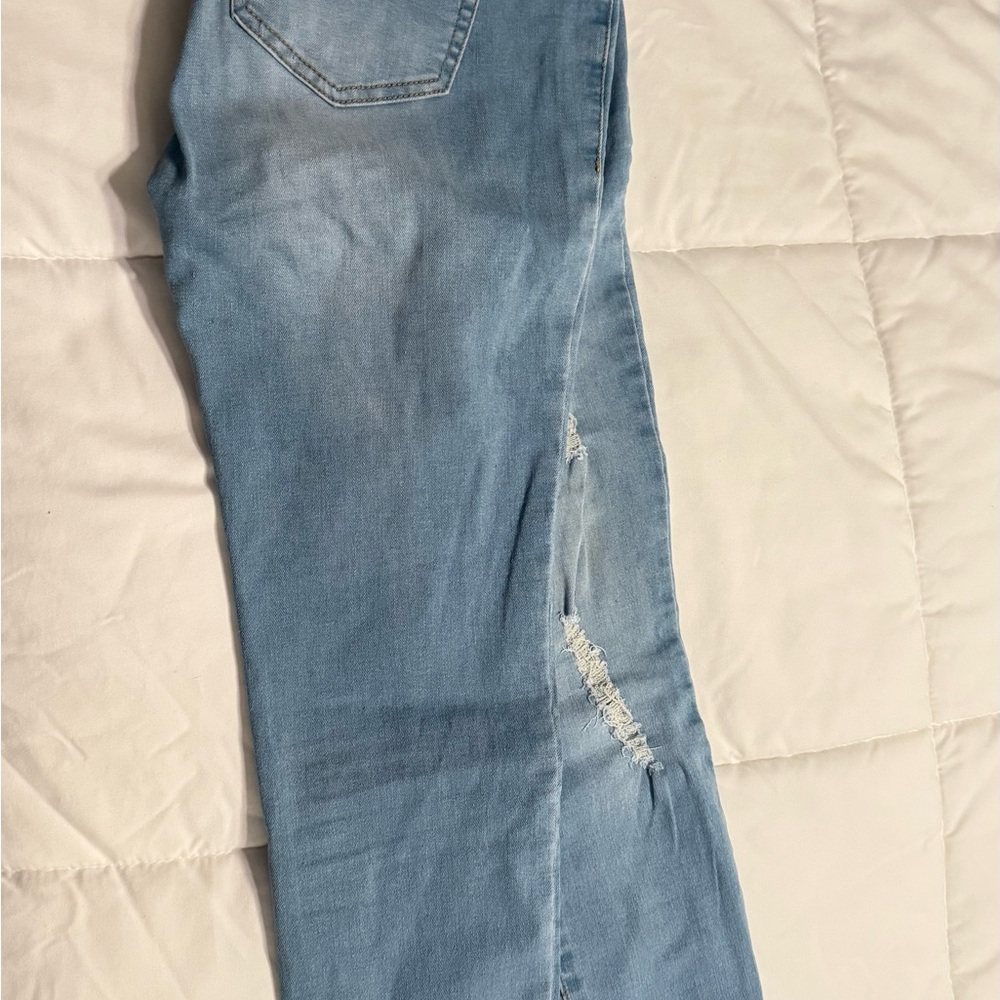 Blue Skinny Jeans with Distressed Knee and Vintage Look